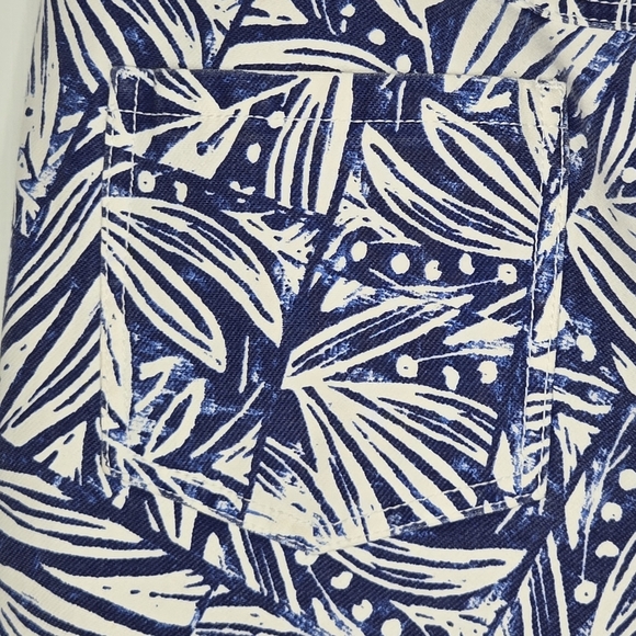 J McLaughlin Blue Leaf Print Mid Rise Stretch Straight Leg Jeans Pants Size 12 - Picture 4 of 8